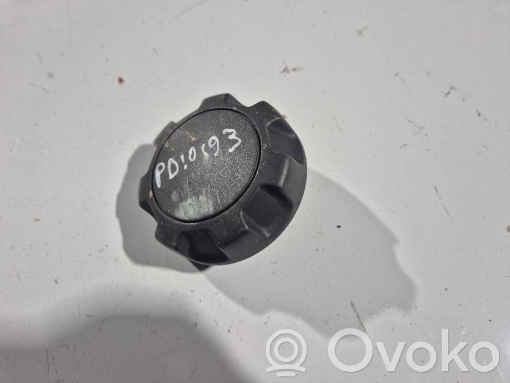 Opel Corsa D Moldura inferior lateral del asiento trasero