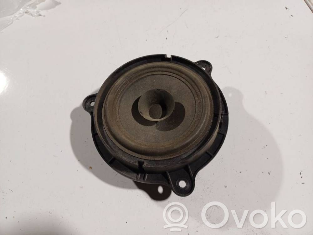 Nissan Note (E11) Difuzor ușă față 