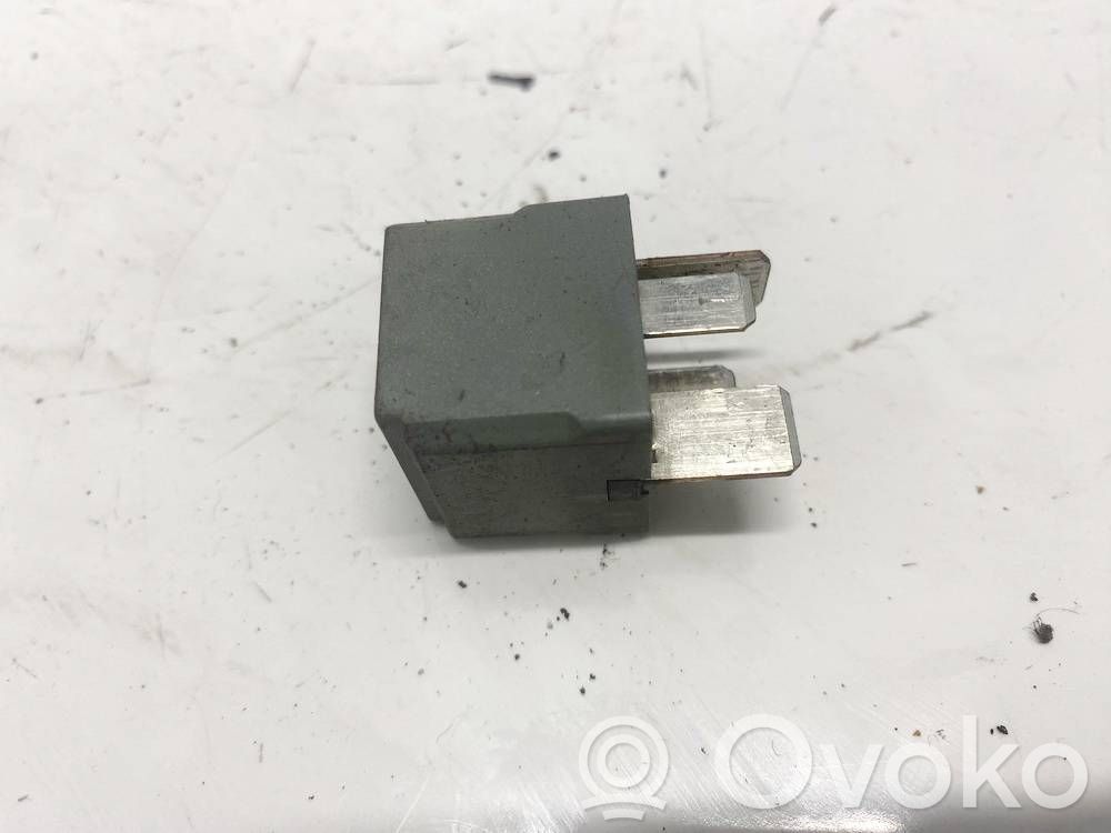 Otros relés   6G9T14B192EA,6G9T14B192EA,6G9T14B192EA,6G9T14B192EA