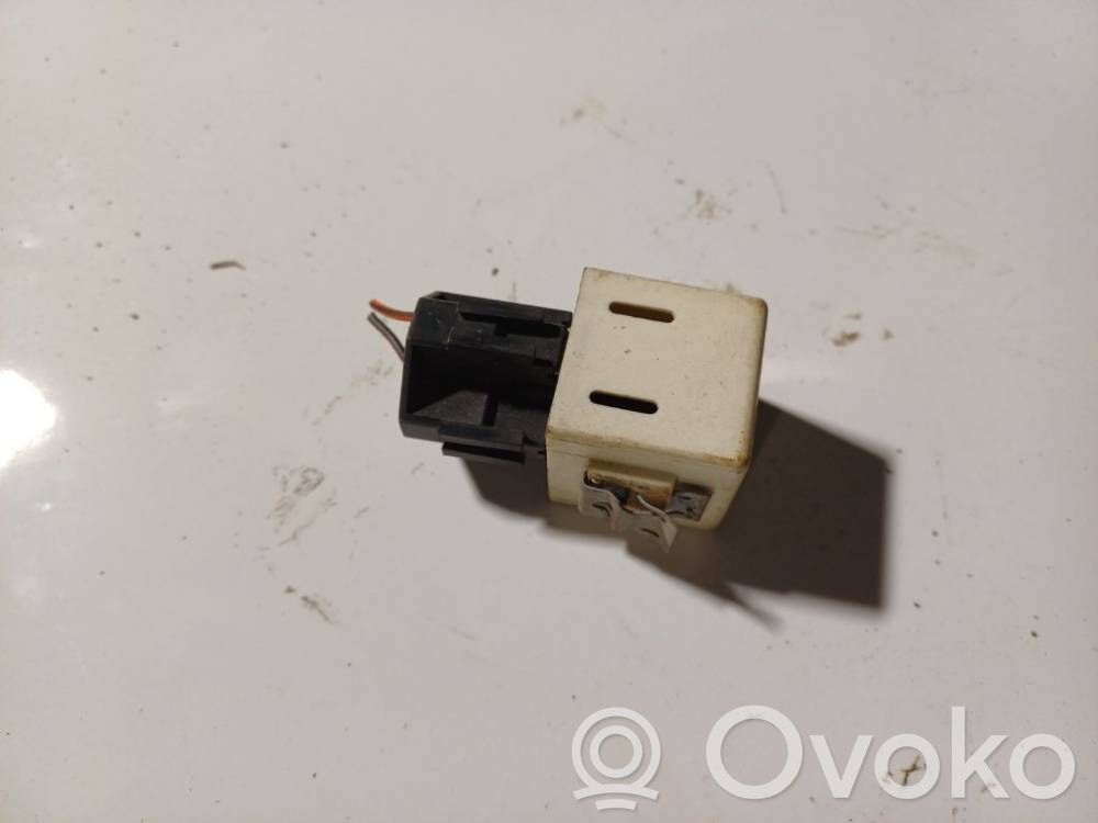 Kita rėlė   95BG15K00A,5AZ53200AV,721F602,72LF002,93AG13150AA,95BG15K00A,95BG15K00A