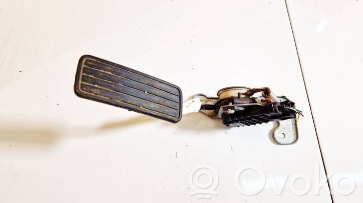 Subaru Legacy Accelerator throttle pedal 