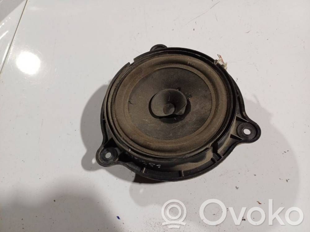 Nissan Tiida C11 Etuoven kaiutin 