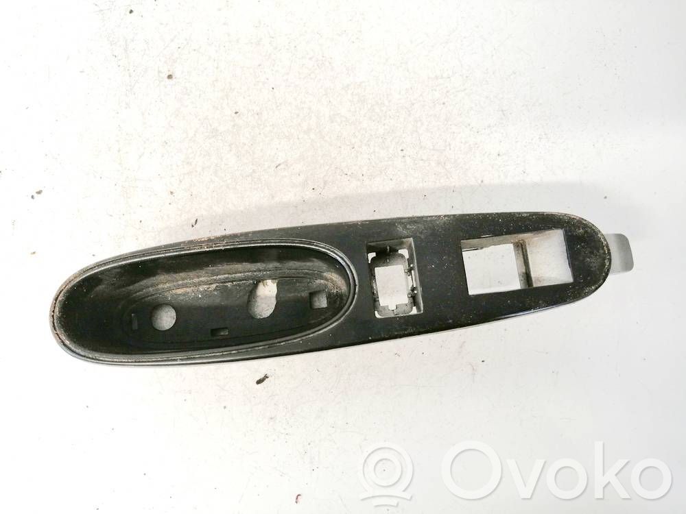 Chevrolet Cobalt Ramă comutator geam ușă față 