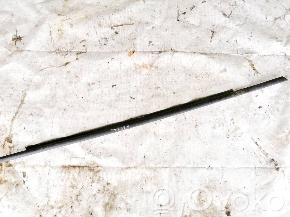Opel Meriva A Front door glass trim molding