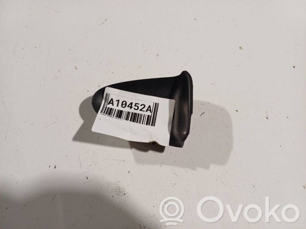 Toyota Avensis T270 Otros repuestos del interior
