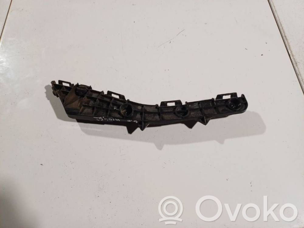 Toyota Avensis T270 Staffa di rinforzo montaggio del paraurti posteriore