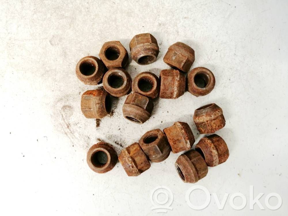 Piulițe/șuruburi