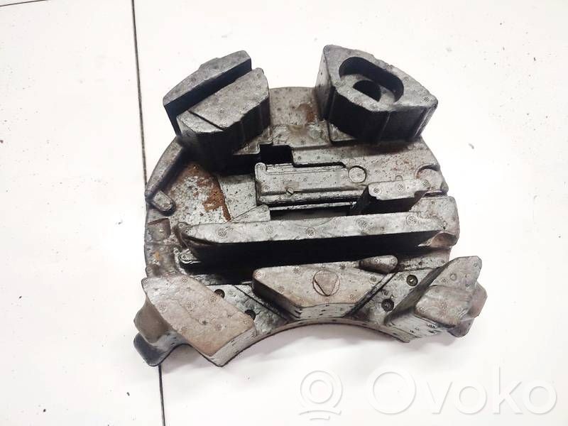 Spare wheel section trim   6M5117009BA,6M5117009BA,6M5117009BA,6M5117009BA