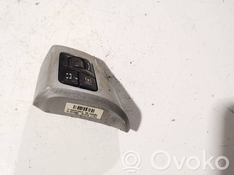 Opel Zafira B Przełącznik / Przycisk kierownicy 