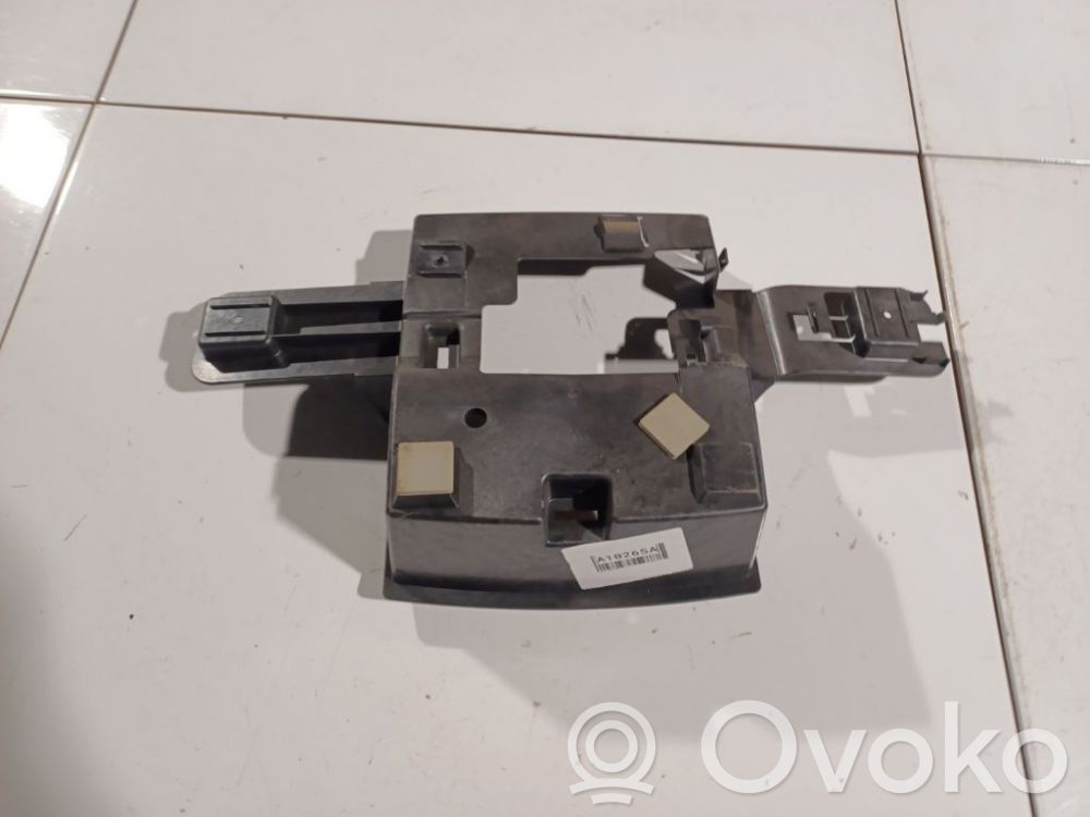 Chrysler 300 - 300C Fuse box cover 