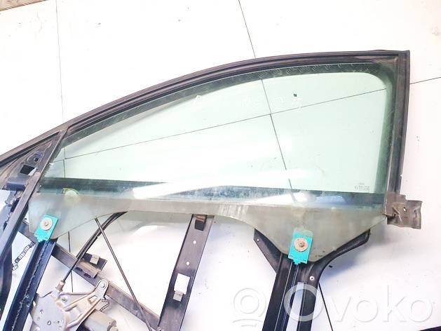 Audi A6 S6 C5 4B Vetro del finestrino della portiera anteriore - quattro porte 