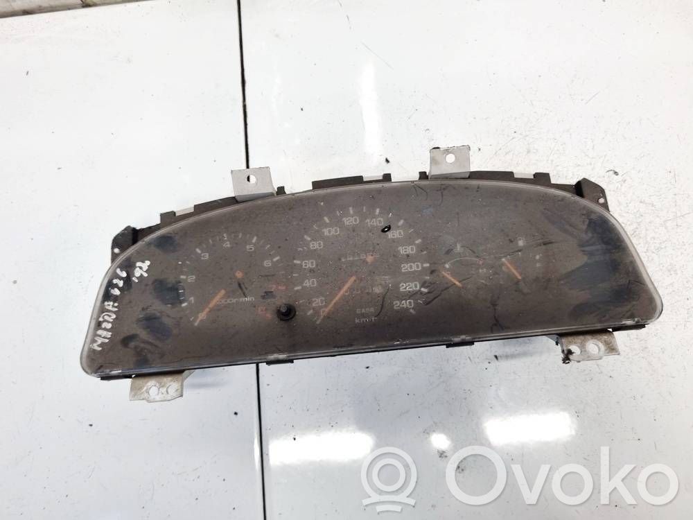 Mazda 626 Geschwindigkeitsmesser Cockpit 