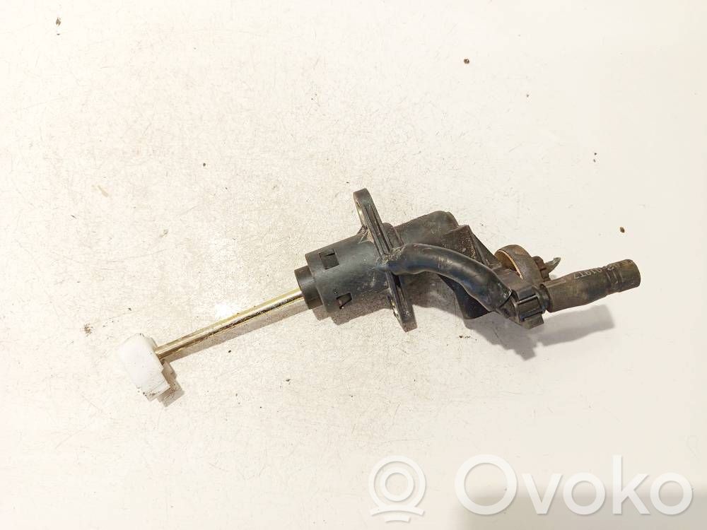 Audi A4 S4 B6 8E 8H Główny cylinder sprzęgła 