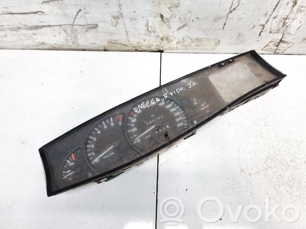 Opel Omega B1 Vitezometru (grup de instrumente) 