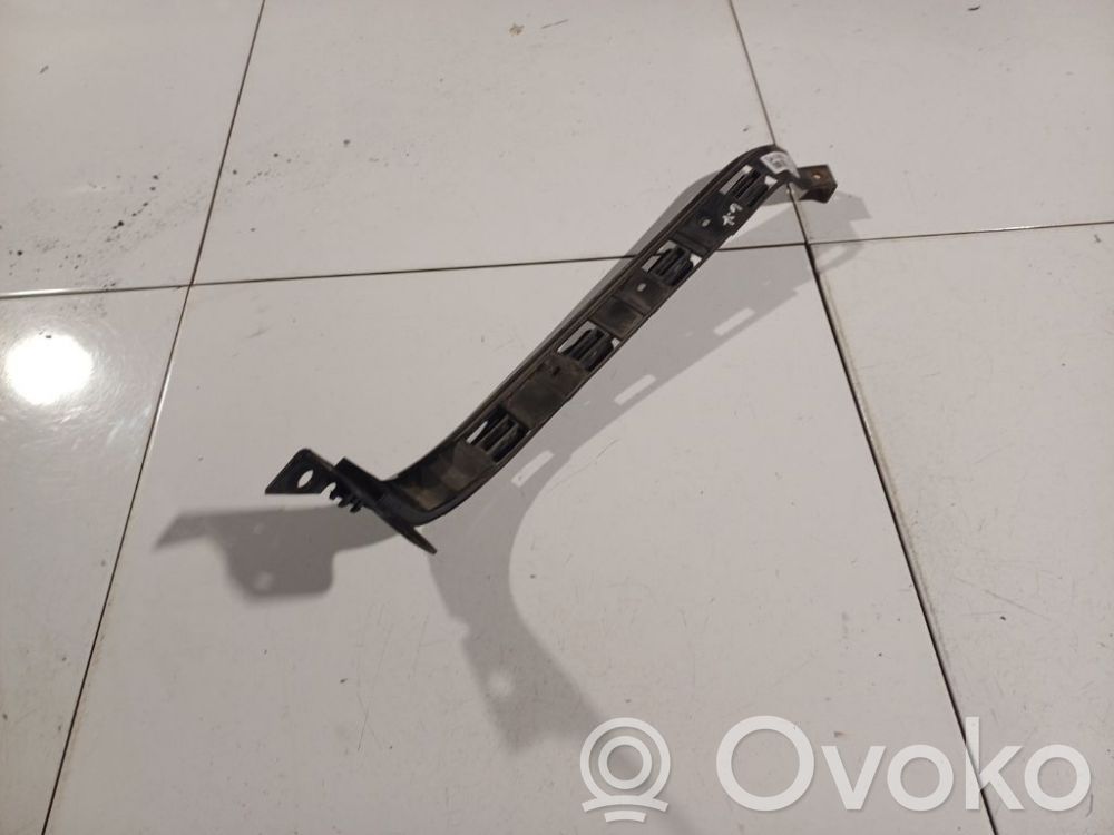 Volkswagen Golf IV Uchwyt / Mocowanie zderzaka tylnego 