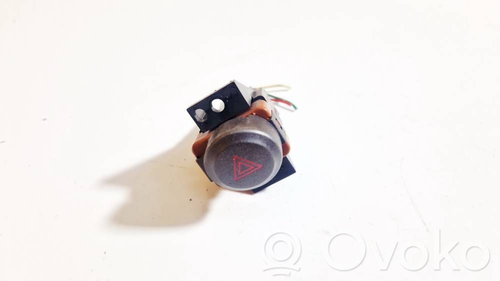 Botón interruptor de luz de peligro   M30935,M30935