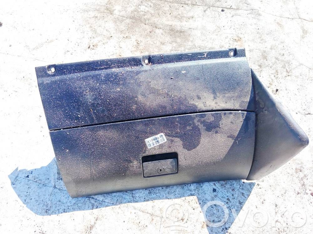 Volkswagen Golf IV Schowek deski rozdzielczej 