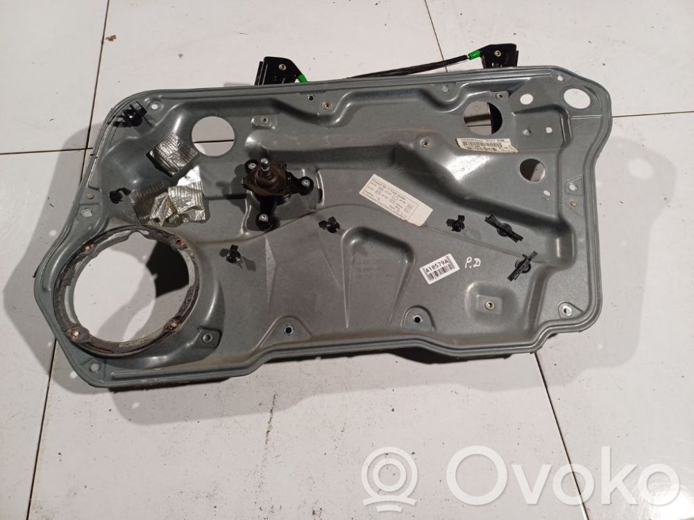 Volkswagen Golf IV Macara ușă glisantă cu motor 
