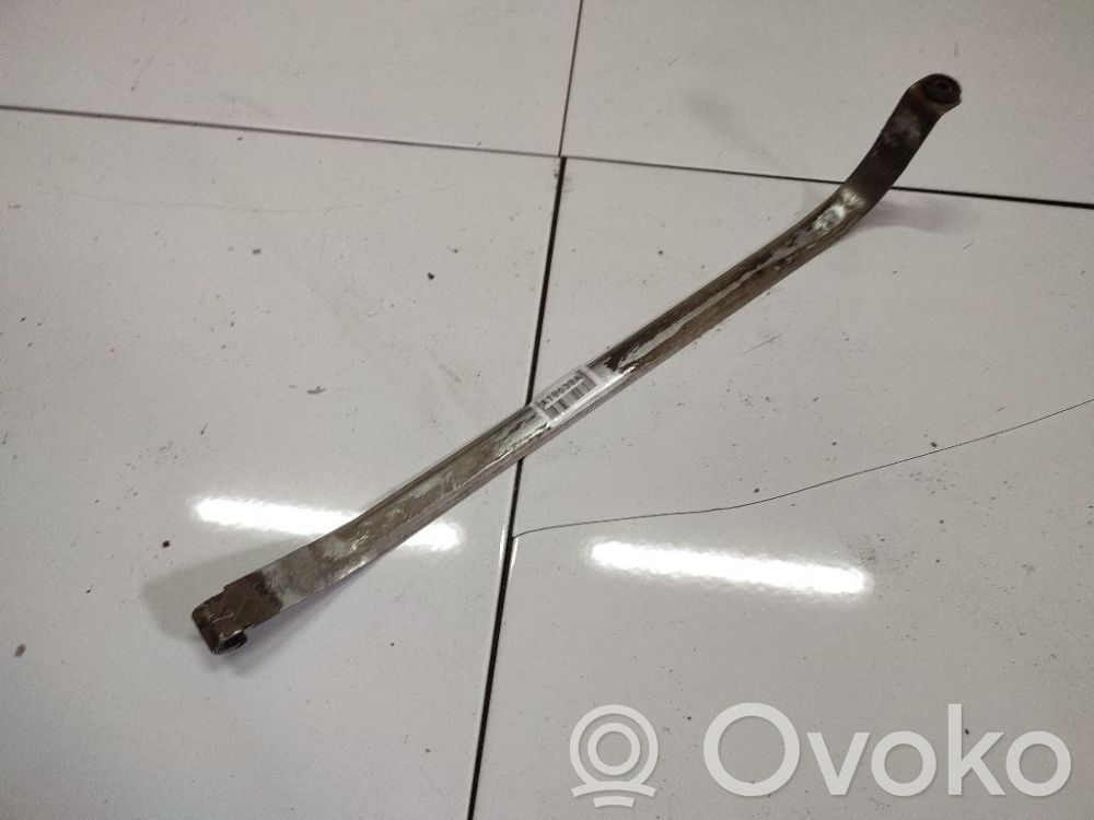 Fuel tank mounting bracket