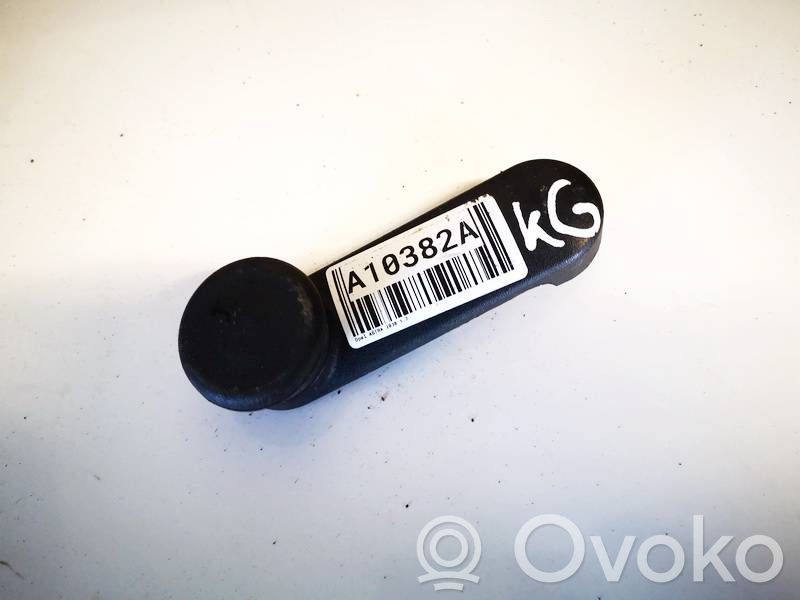 Opel Astra H Asa de la ventanilla de la puerta delantera