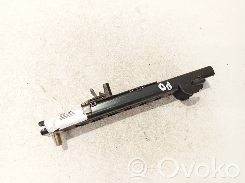 Ford Focus Sicherheitsgurt-Einstellschiene 