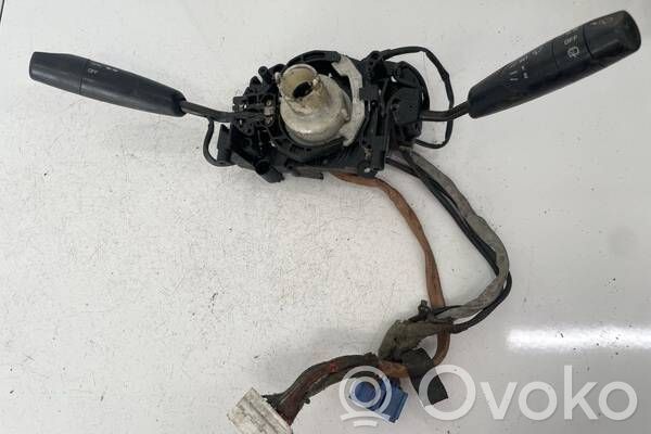 Mazda 323 Commodo, commande essuie-glace/phare 