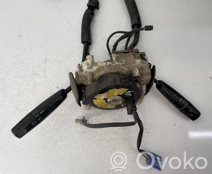 Mazda 323 F Commodo, commande essuie-glace/phare 