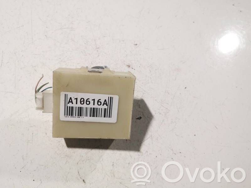 Toyota Avensis T250 Centralina/modulo portiere