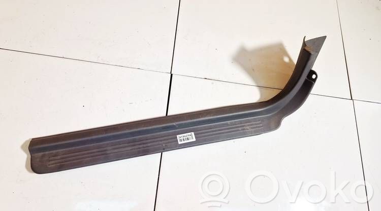 Subaru Legacy Capac prag față 