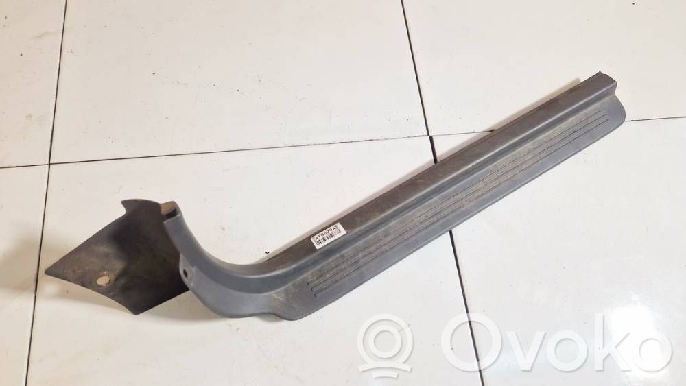 Subaru Legacy Capac prag față 