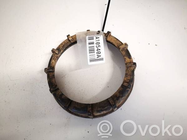 Volkswagen Golf III Bague de verrouillage pour réservoir de carburant