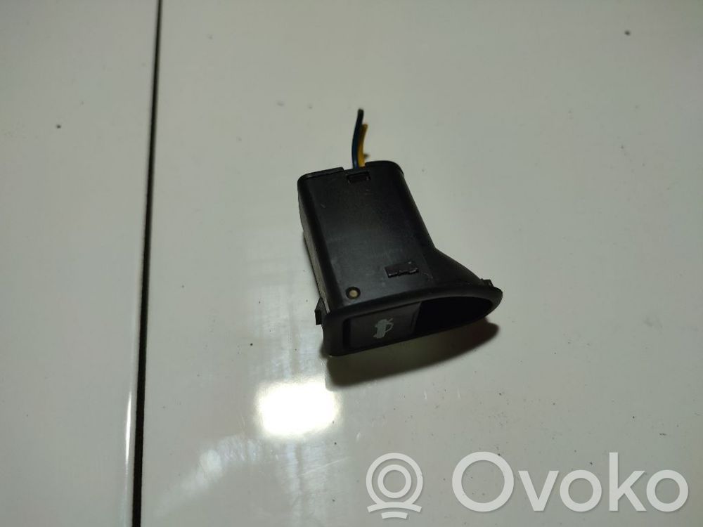 Hyundai Tiburon Interrupteur d'ouverture de coffre 
