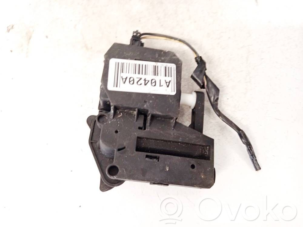 Volvo C30 Motor de bloqueo de puertas 