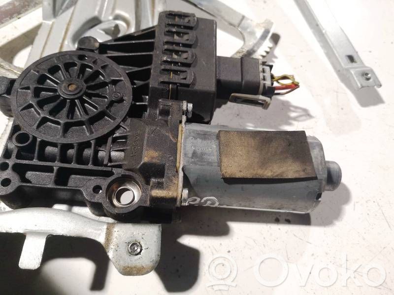 Opel Astra H Moteur de lève-vitre de porte avant