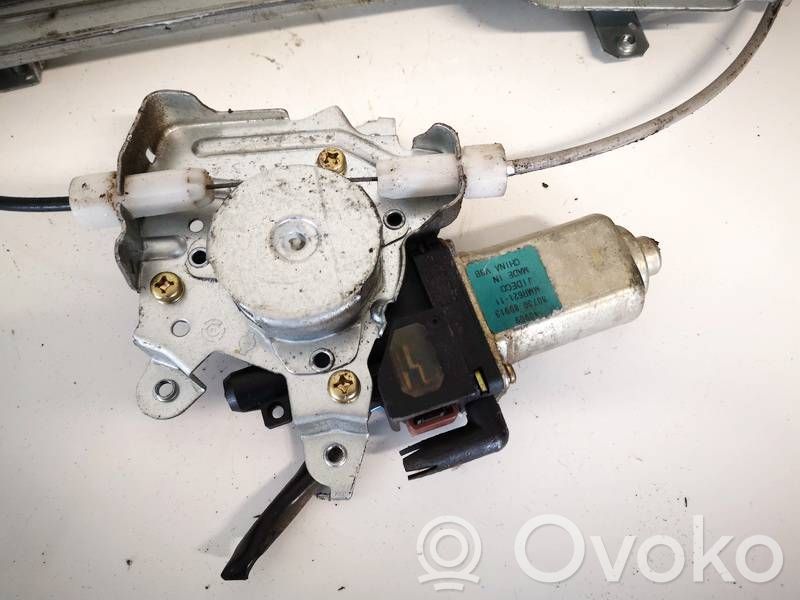 Nissan X-Trail T30 Motor macara geam ușă spate 