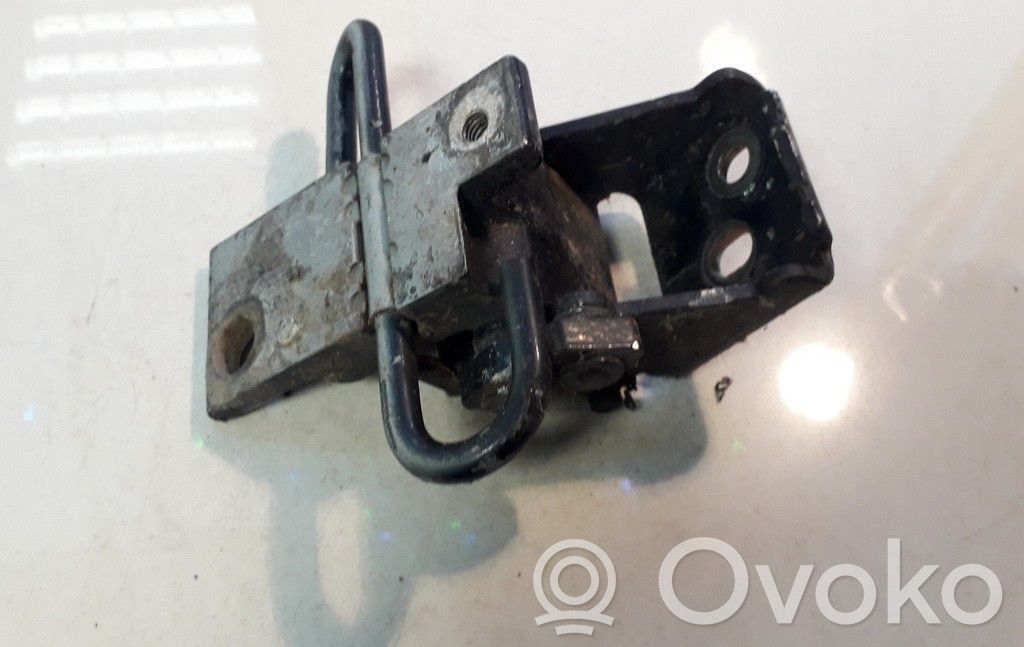 Audi A4 S4 B5 8D Etuoven yläsarana 