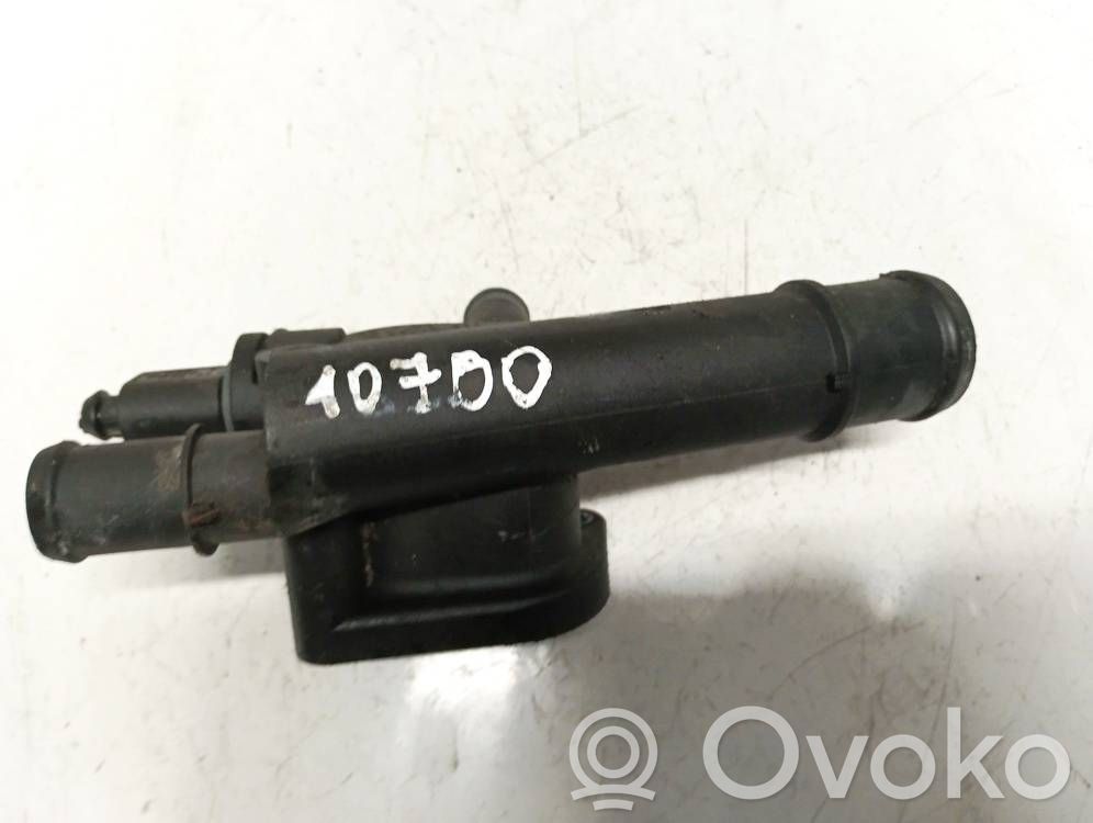 Volkswagen Polo IV 9N3 Tubo flessibile del liquido di raffreddamento del motore 