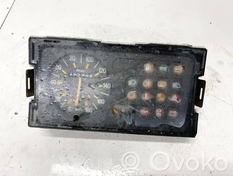 Renault Rapid Geschwindigkeitsmesser Cockpit 