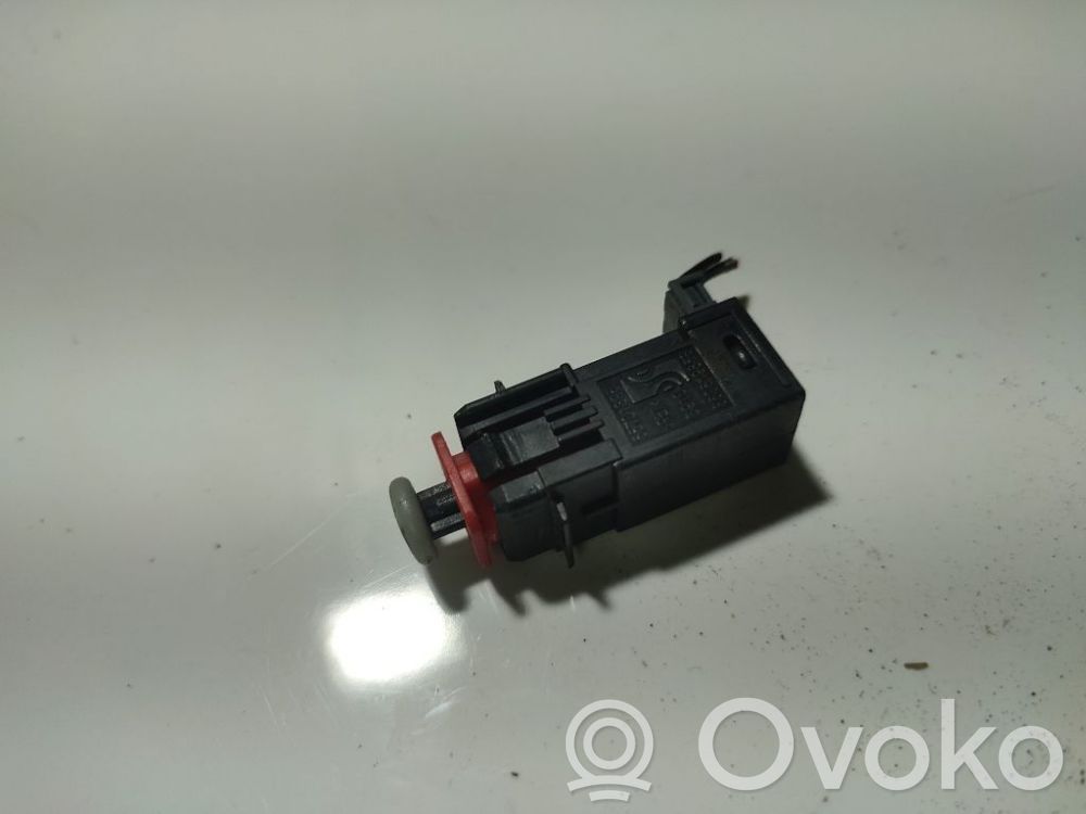 Opel Astra H Jarrupolkimen anturin kytkin 