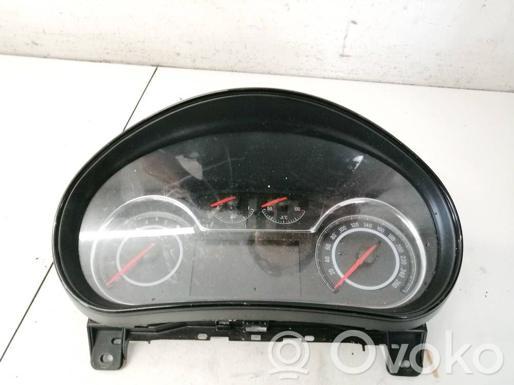Opel Insignia A Geschwindigkeitsmesser Cockpit 