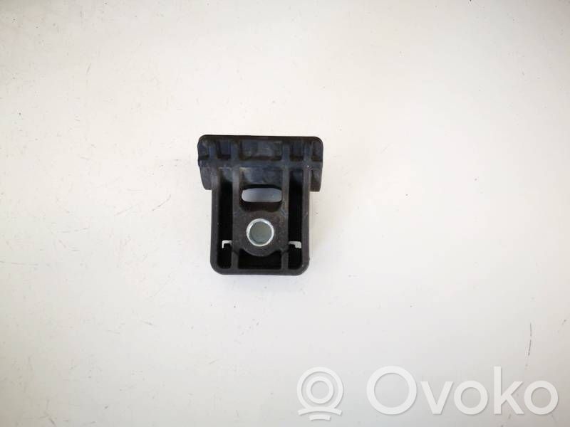 Chevrolet Cruze Staffa di montaggio del radiatore