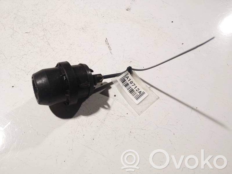 Audi 80 90 S2 B4 Supapă vacuum 