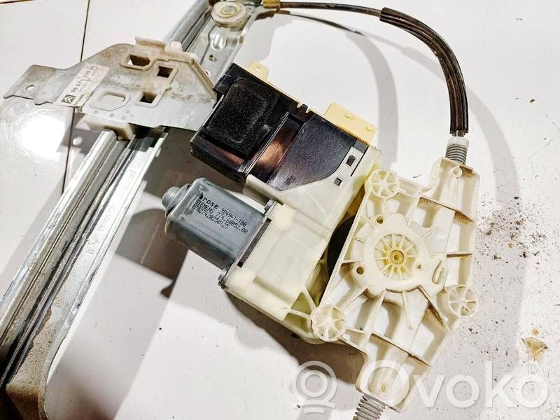 Citroen C4 I Motorino alzacristalli della portiera anteriore 