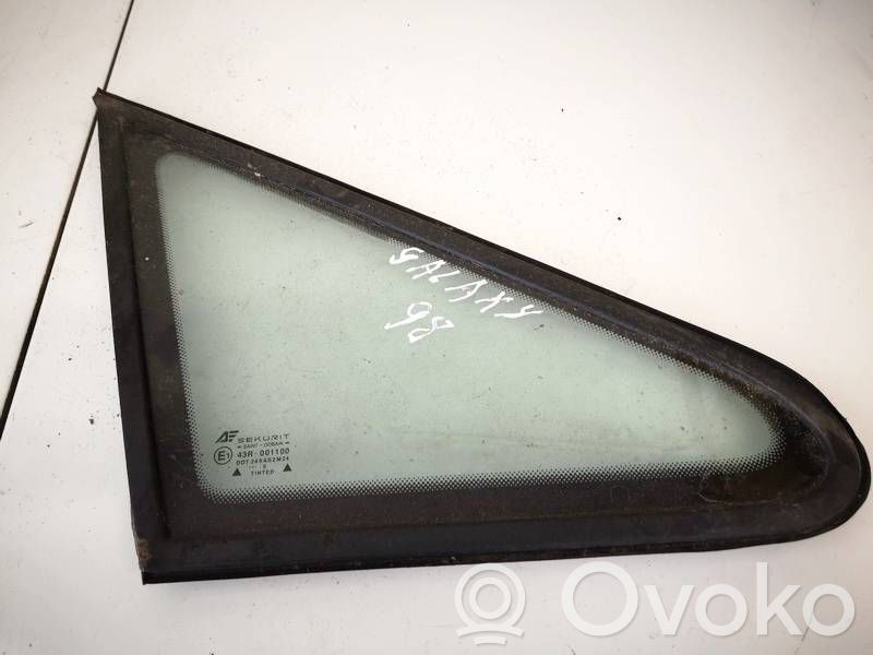 Front triangle window/glass   AS2,AS2