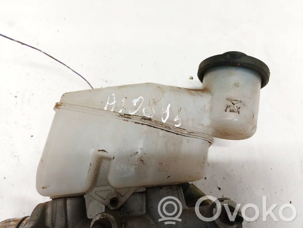 Toyota Yaris Brake fluid reservoir 