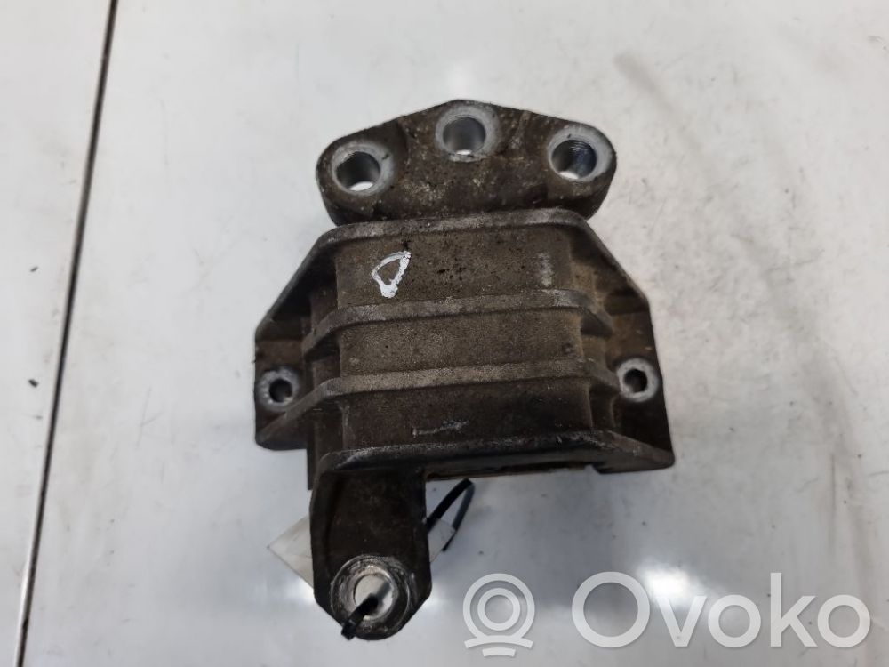 Opel Signum Moottorin kiinnikekorvake 