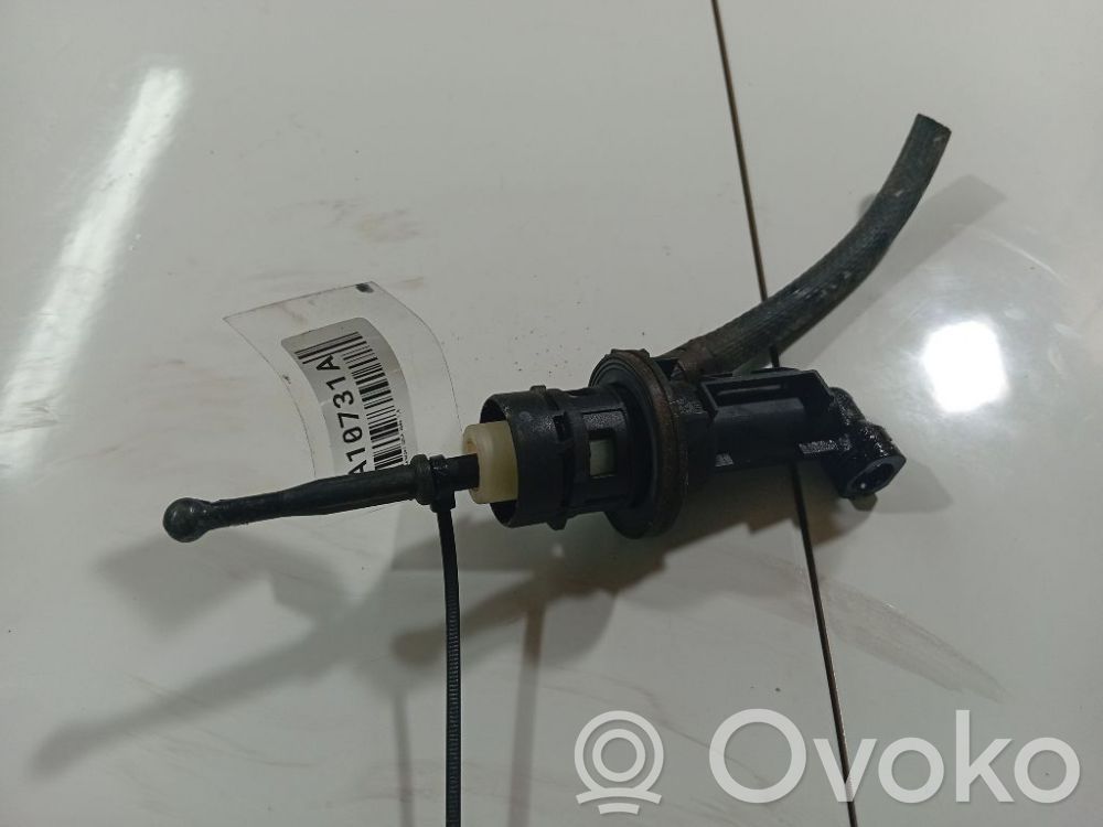 Volkswagen Golf V Maître-cylindre d'embrayage