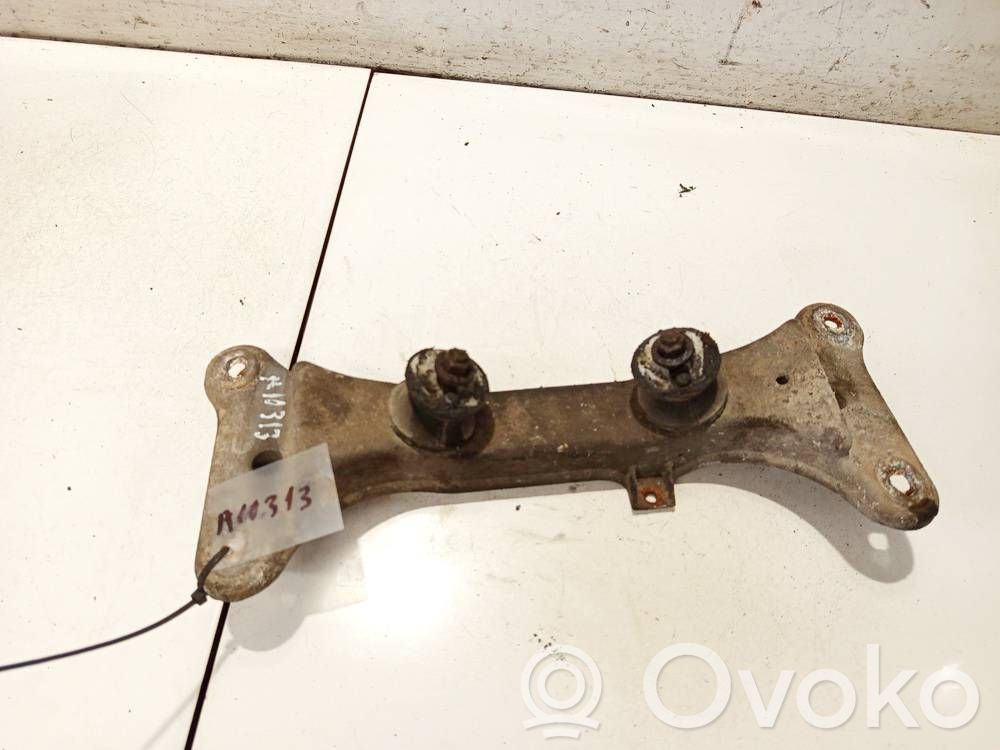BMW 1 E81 E87 Engine mounting bracket 