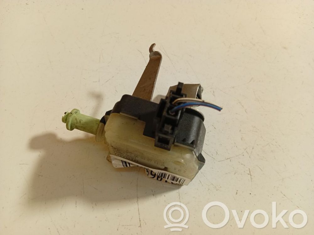 Toyota Avensis T250 Stellmotor Zentralverriegelung 