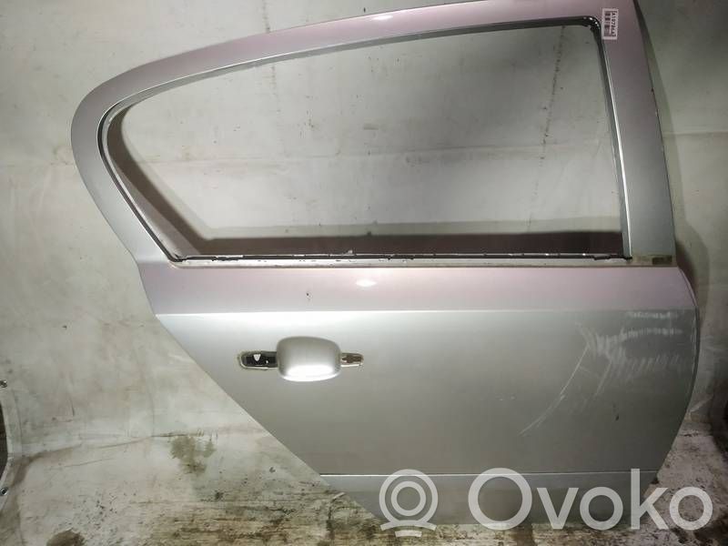 Opel Astra H Puerta trasera